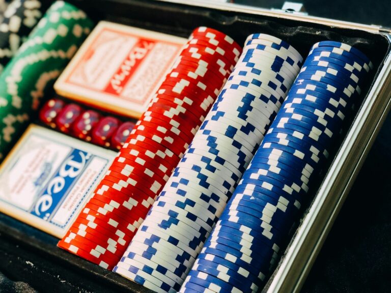 Menjaga Keamanan Saat Bermain Slot Online
